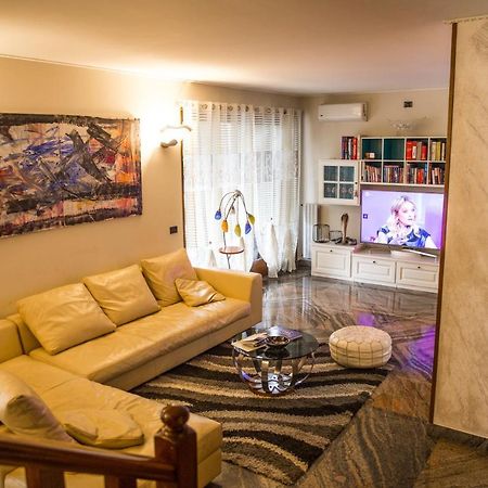 Villa Ivana Desenzano del Garda Luaran gambar